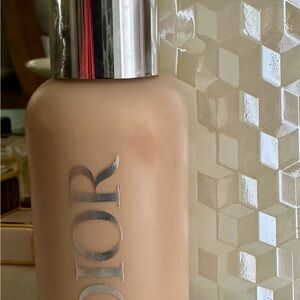 Dior Radiant Glow Foundation - Cream